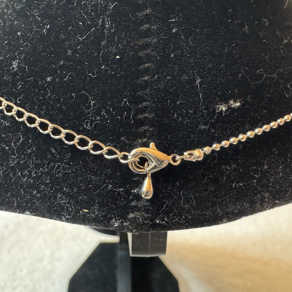 Givenchy Vintage Silver Metal Necklace. - Picture 4 of 7